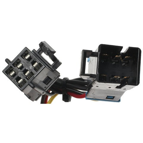 Standard Ignition Trailer Connector Kit P/N:TC558 Fits: Chevrolet Express 1500 05-03, Chevrolet Express 2500 05-03, Chevrolet Express 3500 05-03, GMC Savana 1500 2003, GMC Savana 2500 2003, GMC Savana 3500 2003 - Image 4