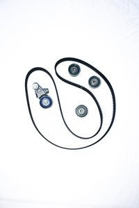Gates Engine Timing Belt Component Kit P/N:TCK277A Fits: Subaru Forester 1998, Subaru Impreza 1998, Subaru Legacy 99-97 - Image 1