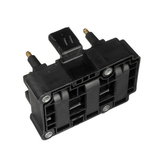 Standard Ignition Ignition Coil P/N:UF-261 Fits: Chrysler Grand Voyager 2000, Chrysler TOWN &amp; COUNTRY 00-99, Chrysler Voyager 2000, Dodge Caravan 00-99, Dodge Grand Caravan 00-99, Plymouth Grand Voyager 00-99, Plymouth Voyager 00-99 - Image 1