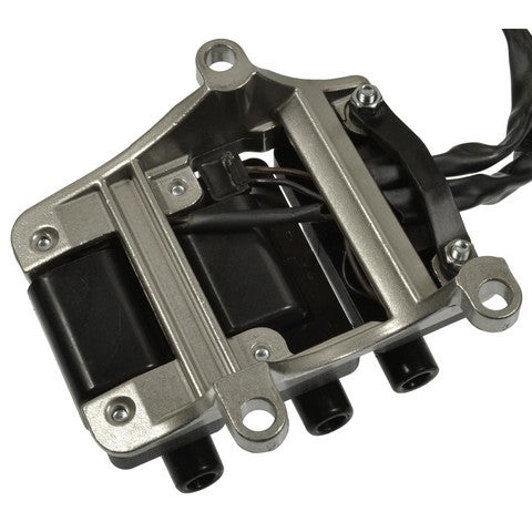 Standard Ignition Ignition Coil P/N:UF-376 Fits: Audi 100 94-92, Audi 100 Quattro 94-92, Audi 90 95-93, Audi 90 Quattro 95-93, Audi A6 98-95, Audi A6 Quattro 98-95, Audi Cabriolet 98-94 - Image 2