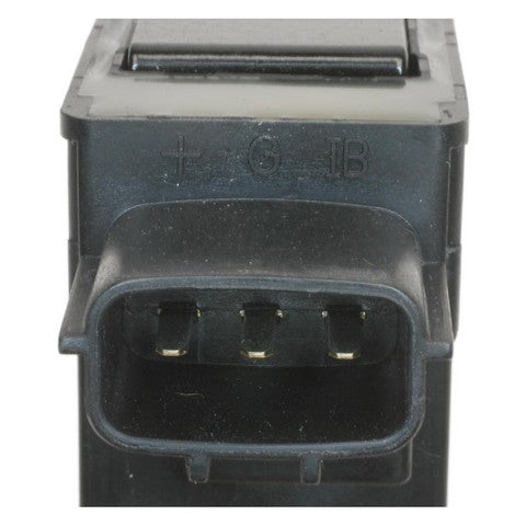 Standard Ignition Ignition Coil P/N:UF-586 Fits: Infiniti I30 2001, Nissan Maxima 2001 - Image 2