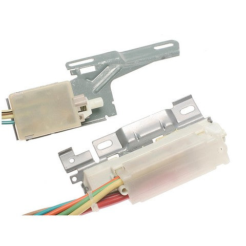 Standard Ignition Ignition Switch P/N:US-253 Fits: Oldsmobile 88 99-95, Oldsmobile Lss 99-96, Oldsmobile Regency 98-97, Pontiac Bonneville 99-96 - Image 3