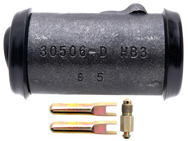 Raybestos Brakes Drum Brake Wheel Cylinder P/N:WC37222 Fits: International 1652sc, International 2554, International 2574, International 2654, International 2674, International 3600, International 3700, International 3800, International 3900fc - Image 2
